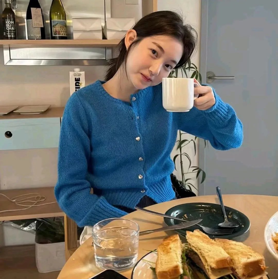 情丝寸断泪沾裳